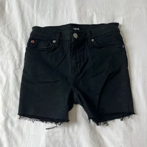 HUDSON black denim shorts | size 26

Runs small, excellent condition